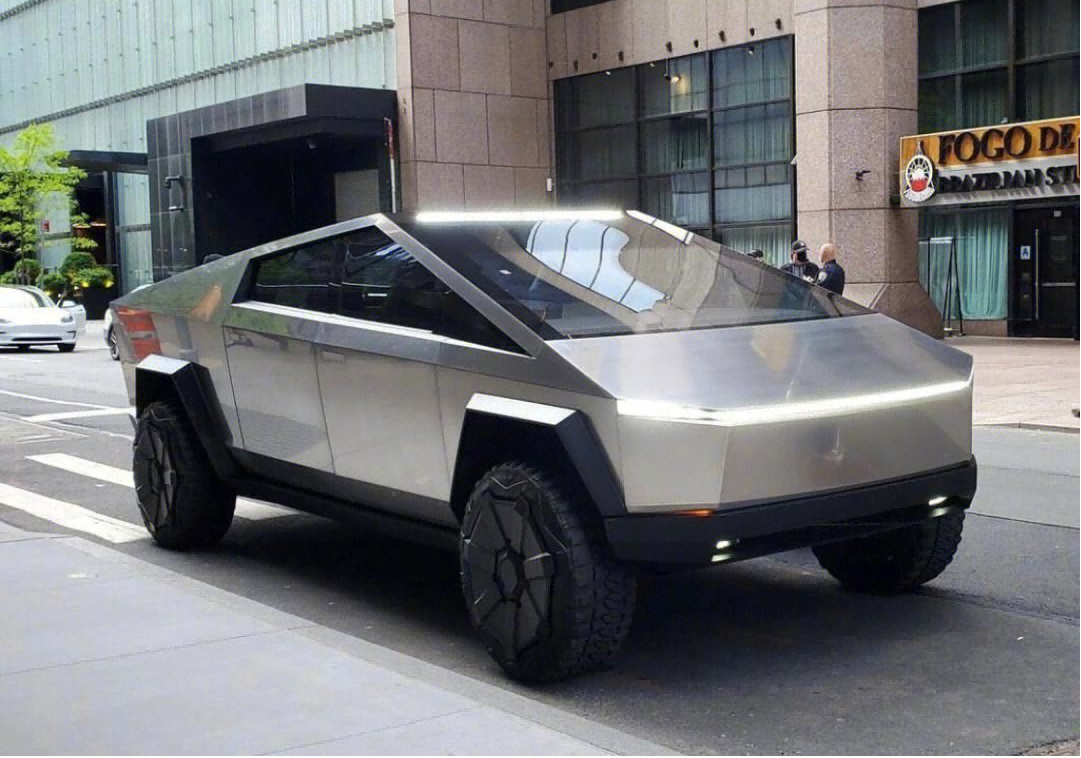 美國得州超級工廠已制造完成首輛電動皮卡Cybertruck量產車