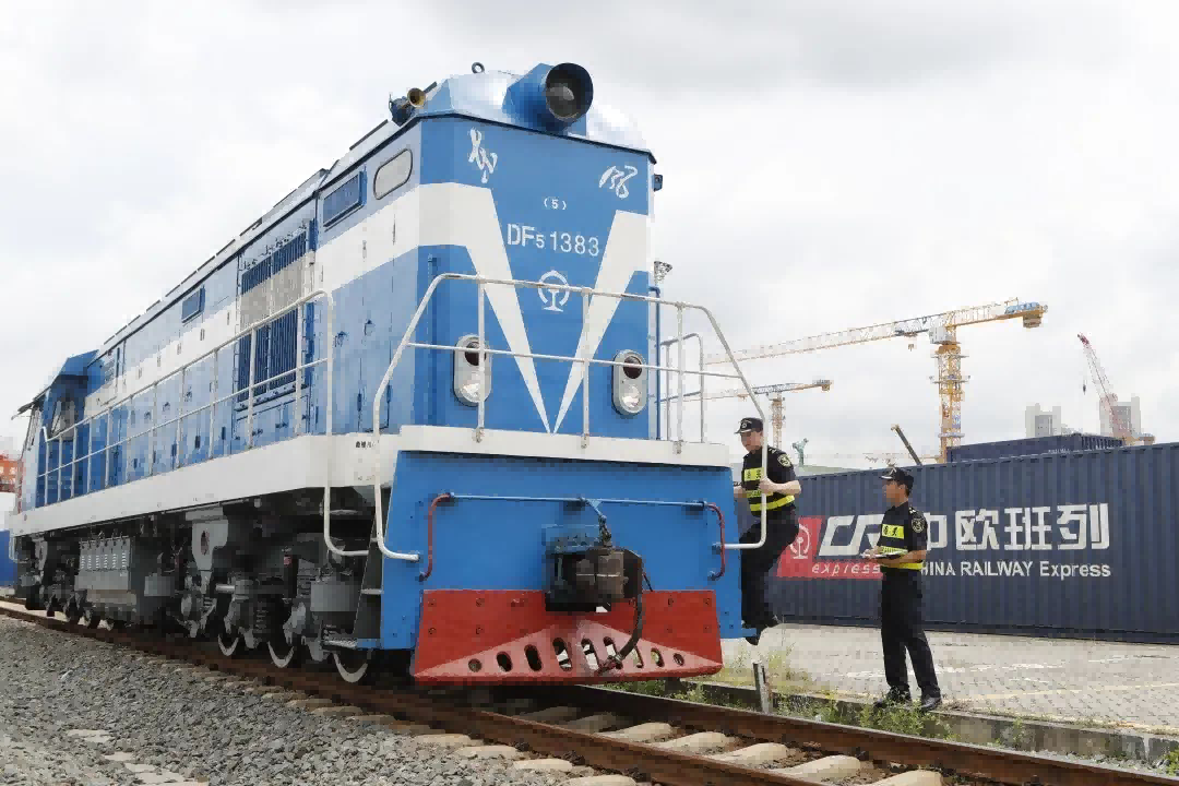 深圳前8個月進出口增長25.5%