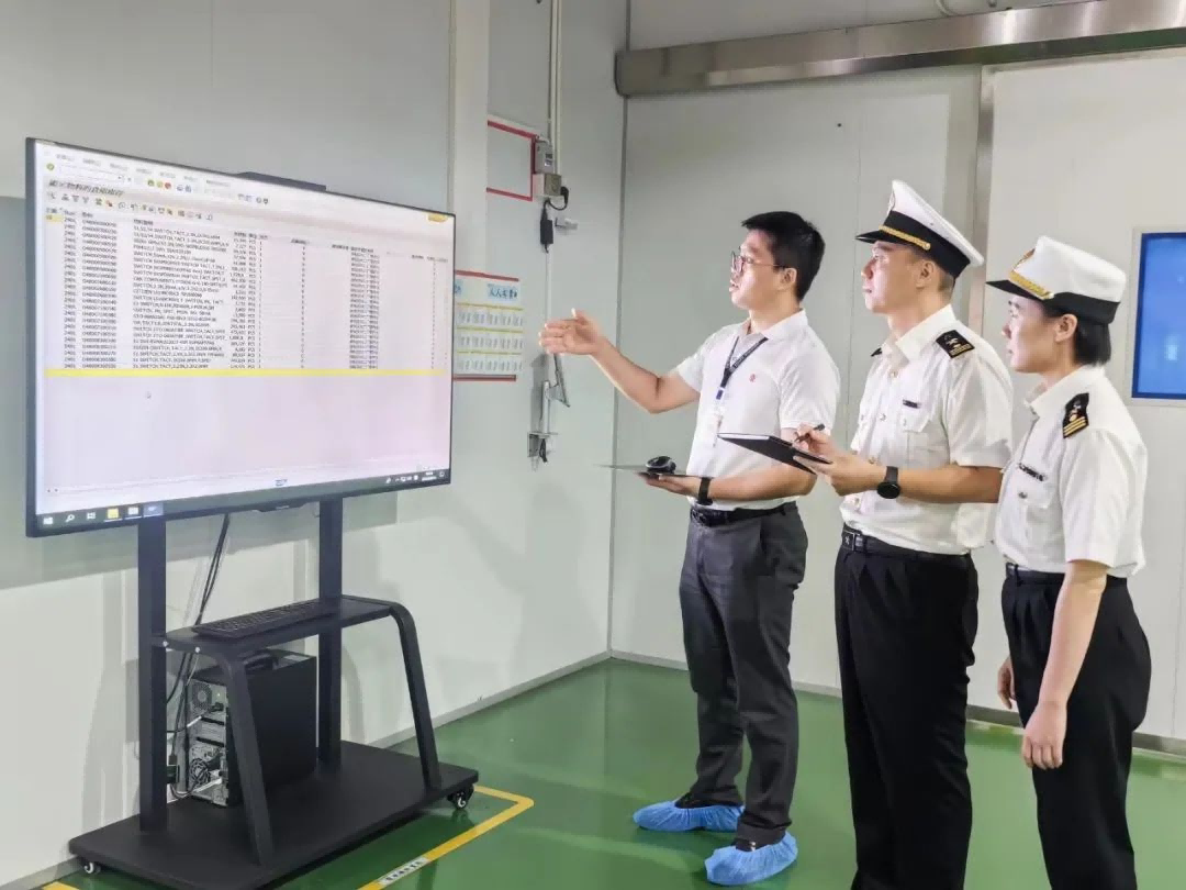 深圳海關關員調研ERP對接企業，助力加工貿易企業降本增效